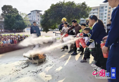 同时指出部门学生撤离立场不肃的问题 