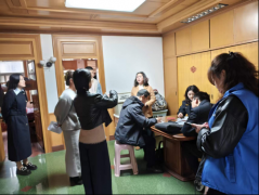 鞭策实现“当下改”取“长久立”无机结 